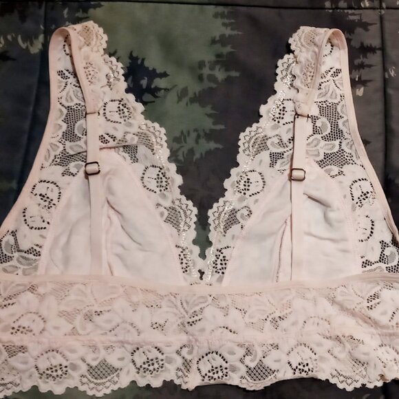 Soft Pale Pink Undie Couture Wide Strap Lace Bralette by Lauren Copeland Size XL - Picture 2 of 9